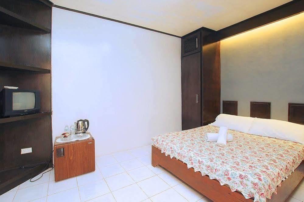 Reddoorz Premium @ Ouan'S The Farm Resort Lucena Exteriör bild